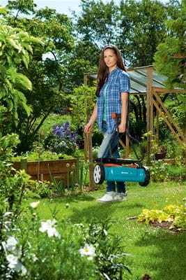 4018-gardena-classic-reczna-kosiarka-bebnowa-400-3.jpg