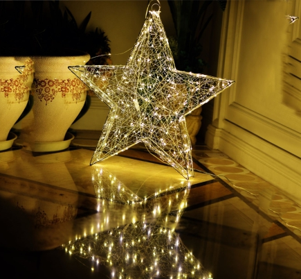 Przejdź do produktu Lampki 60 LED Gwiazda 3D na baterie 28cm 10-043