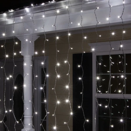 lampki-led-kurtyna-biala.jpg