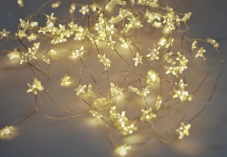 lampki-180-led-nitki-gwiazdki-9x2m-bialy-cieply-10-078-1.jpg