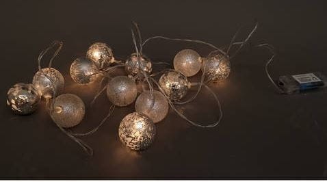 Przejdź do produktu Lampki choinkowe kule srebrne 5cm led 12szt 3m 197921 na baterie