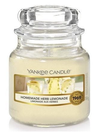 Przejdź do produktu Świeca mała w słoiku Homemade Herb Lemonade Yankee Candle