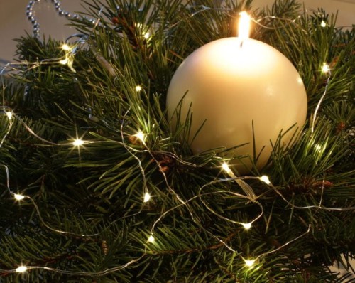 Przejdź do produktu Lampki 20 LED na druciku baterie łezki białe 1,9m 10-048