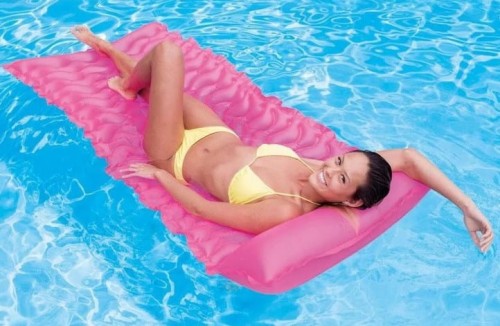 Przejdź do produktu Dmuchany materac do pływania 229x86 różowy Intex 58807