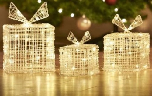 Przejdź do produktu Ozdoby świąteczne akrylowe prezenty 90 LED 3 szt 613247