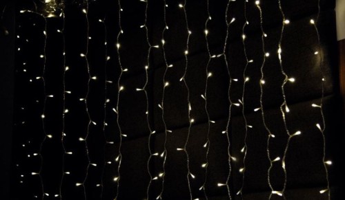 Przejdź do produktu Kurtyna 200 LED lampki białe sople 4x1m 10-828