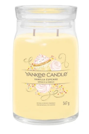 vanilla-cupcake.png