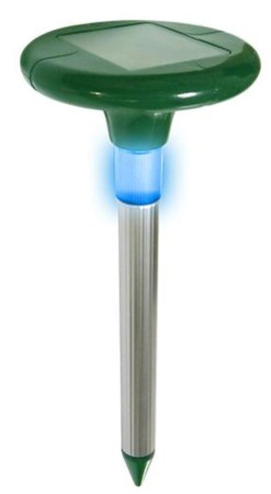 lampa-solarna-na-krety-odstraszacz-kretow.jpg
