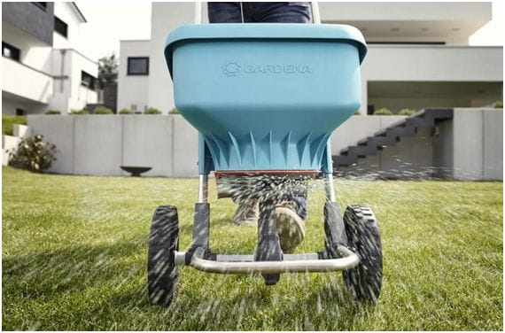 siewnik-rozsiewacz-na-kolach-gardena-xl.JPG